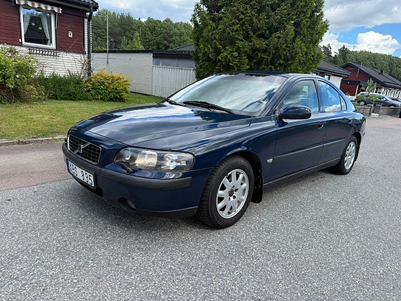 Volvo S60 2 of 6