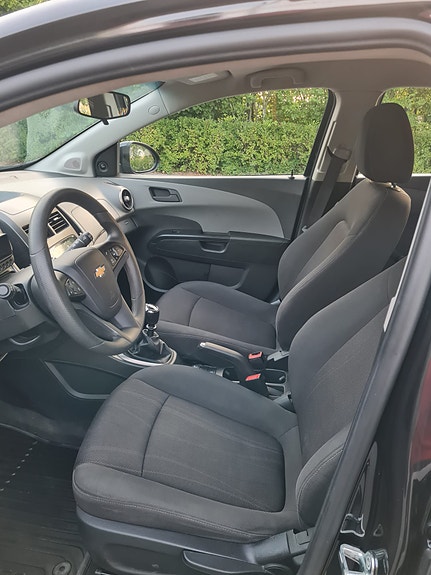 Chevrolet Aveo 5 of 5