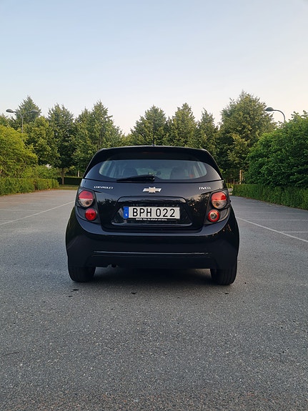 Chevrolet Aveo 4 of 5