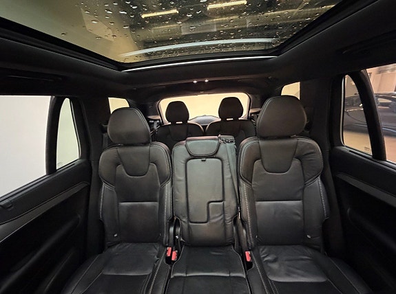 Volvo XC90 16 of 16