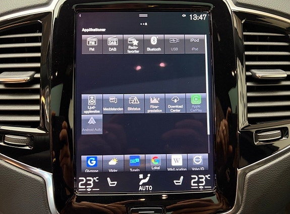 Volvo XC90 11 of 16