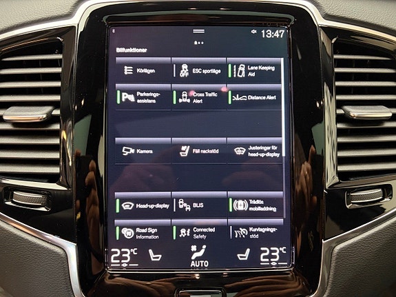 Volvo XC90 12 of 16