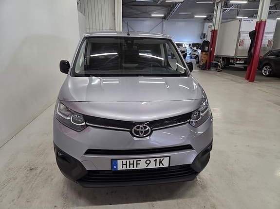 Toyota Proace City 2 of 5