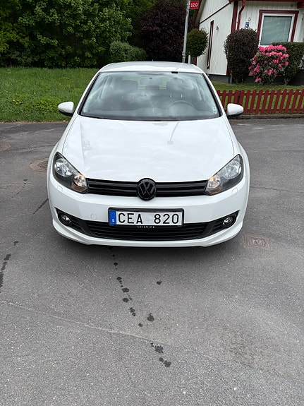 Volkswagen Golf VI 2 of 5