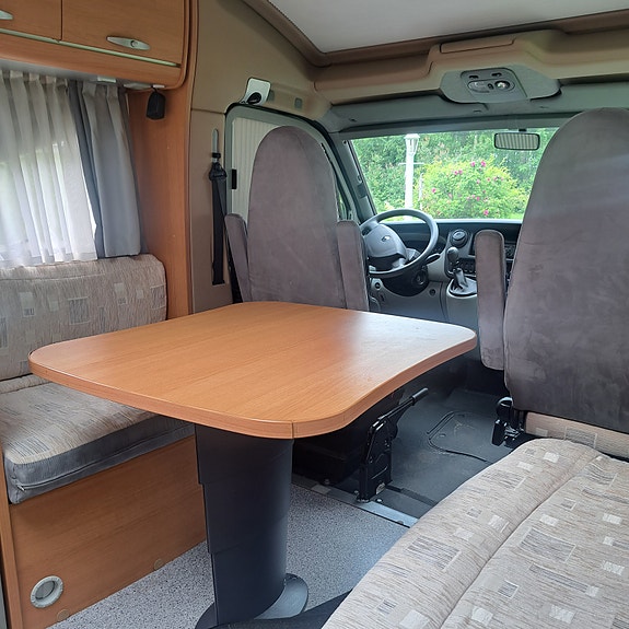 Renault Knaus Sun Ti 2 of 11