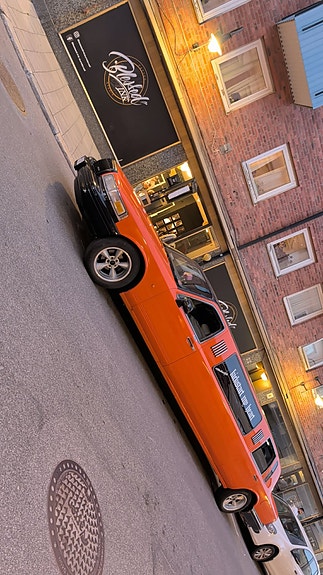 Lincoln Town Car 4 of 5