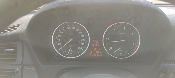 BMW X5 10 of 10
