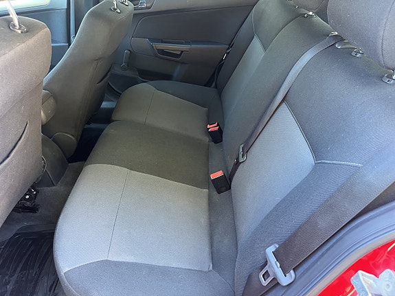 Opel Astra 11 of 17