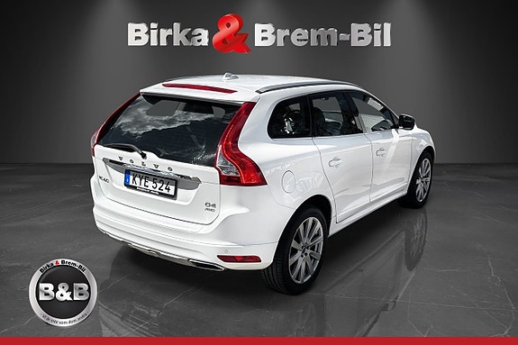 Volvo XC60 8 of 17