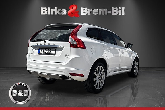 Volvo XC60 7 of 17