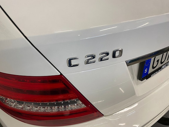 Mercedes-Benz C220 14 of 24