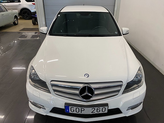 Mercedes-Benz C220 6 of 24