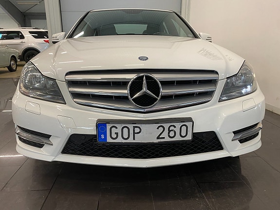 Mercedes-Benz C220 5 of 24