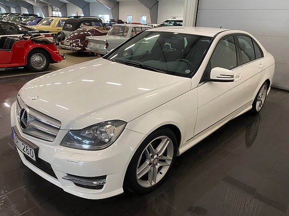 Mercedes-Benz C220 7 of 24