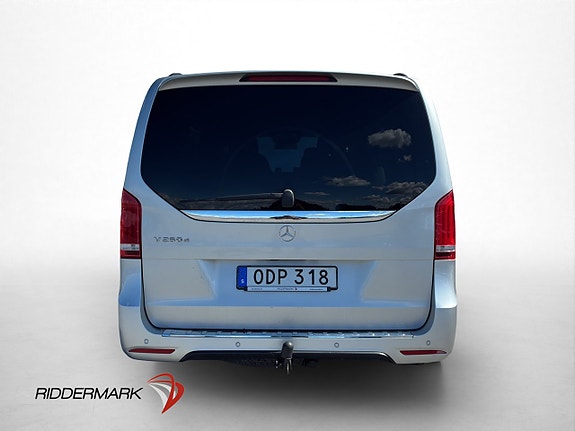 Mercedes-Benz V250 d 8 of 30