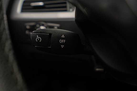 BMW 523i 17 of 18