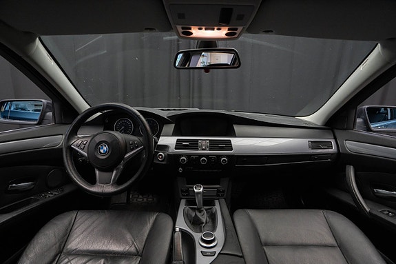 BMW 523i 12 of 18