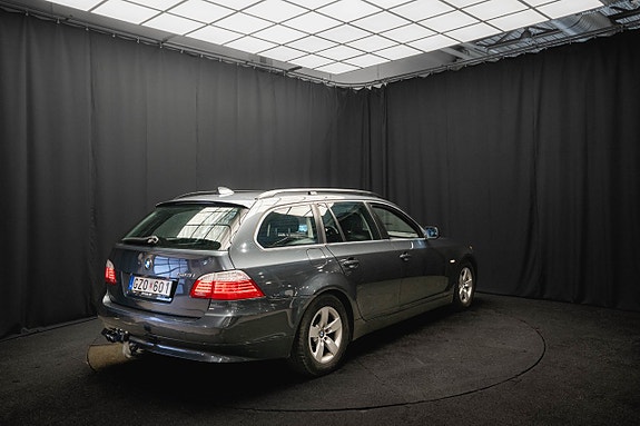 BMW 523i 6 of 18