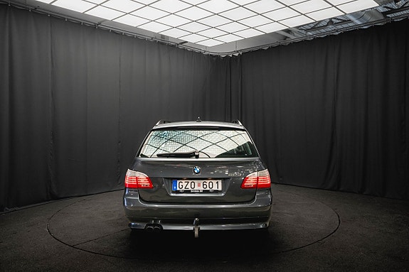 BMW 523i 7 of 18
