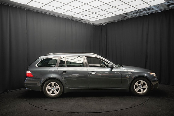 BMW 523i 5 of 5