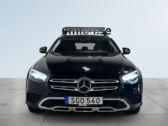 Mercedes-Benz E400 d 2 of 5