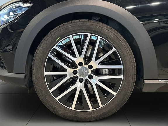 Mercedes-Benz E400 d 14 of 25
