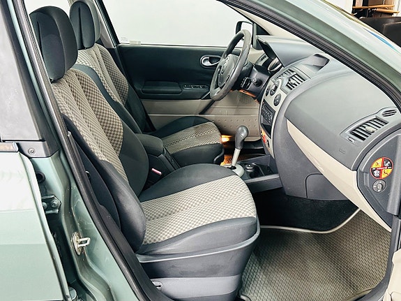 Renault Megane 10 of 16