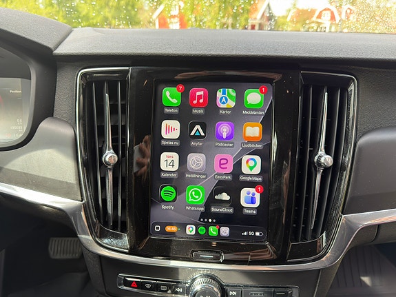 Volvo V90 Cross Country 6 of 15