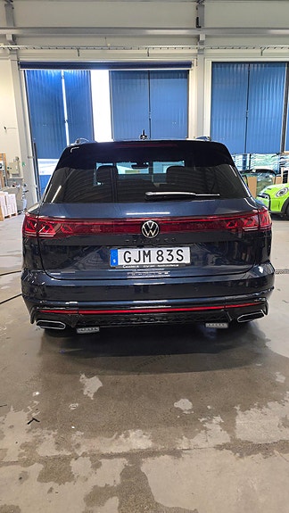 Volkswagen Touareg 5 of 5