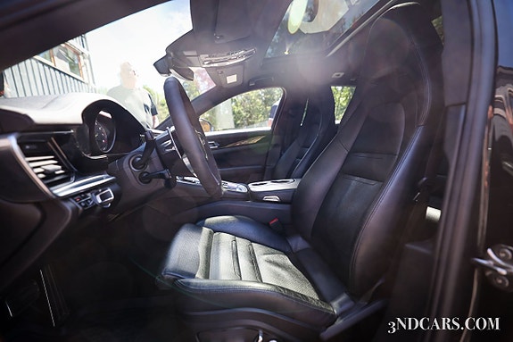 Porsche Panamera 4 19 of 30
