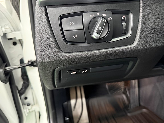 BMW 320d 14 of 30