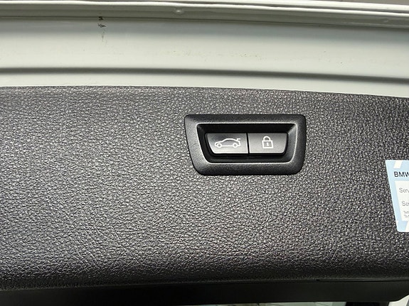BMW 320d 28 of 30