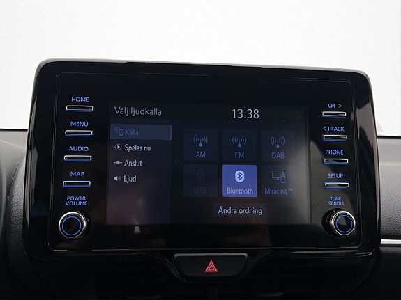 Toyota Yaris 19 of 29
