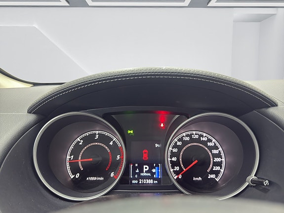Mitsubishi Outlander 12 of 17