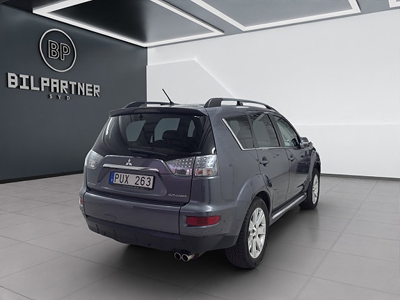 Mitsubishi Outlander 4 of 5