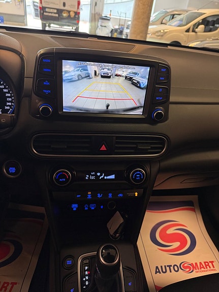 Hyundai Kona 9 of 12