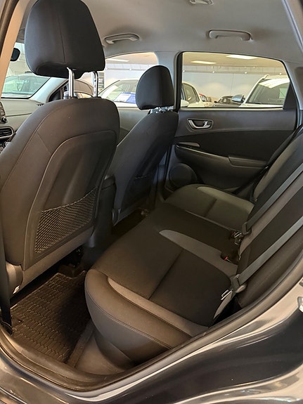 Hyundai Kona 6 of 12