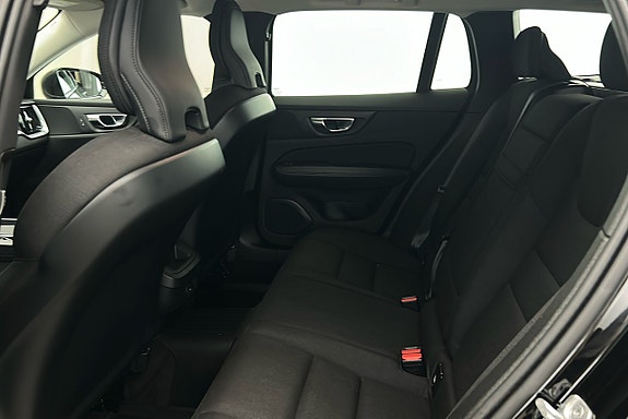 Volvo V60 13 of 24