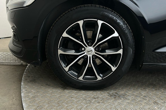 Volvo V60 12 of 24