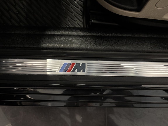 BMW 523i 9 of 10