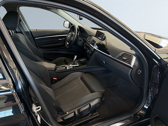 BMW 320d 10 of 20