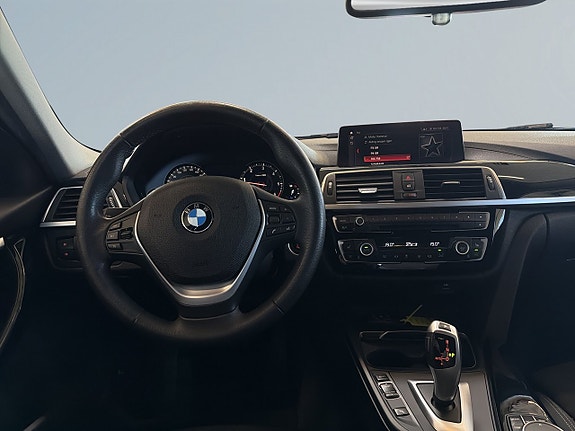 BMW 320d 8 of 20