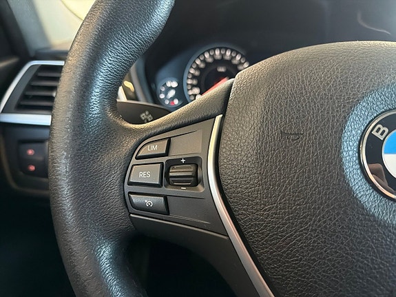 BMW 320d 17 of 20