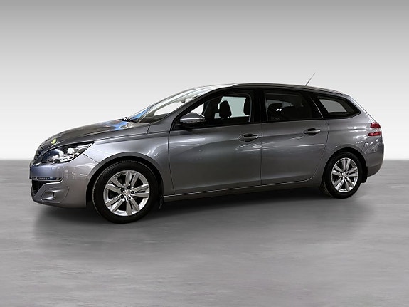 Peugeot 308 SW 2 of 5