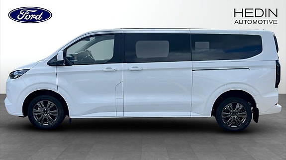 Ford Custom Tourneo 6 of 9