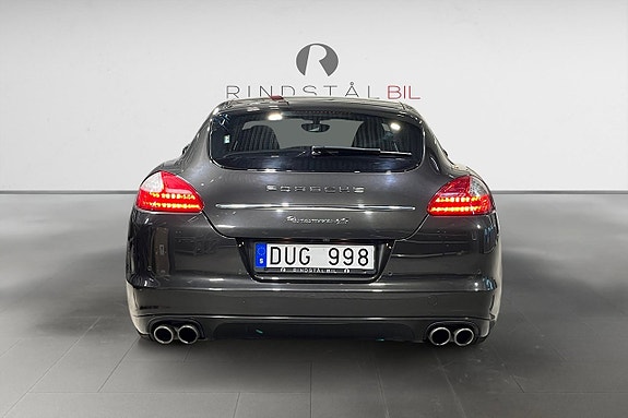 Porsche Panamera 4S 6 of 19