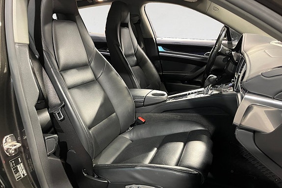 Porsche Panamera 4S 15 of 19