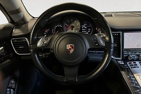 Porsche Panamera 4S 13 of 19