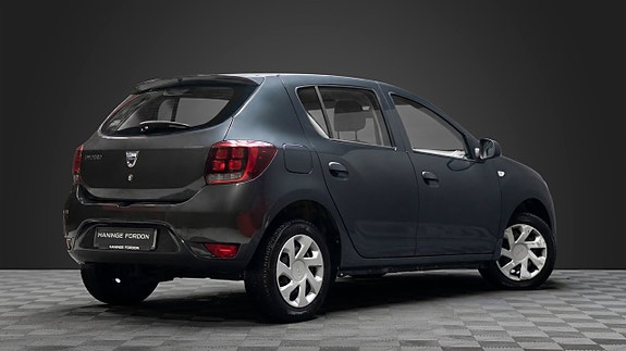 Dacia Sandero 4 of 16