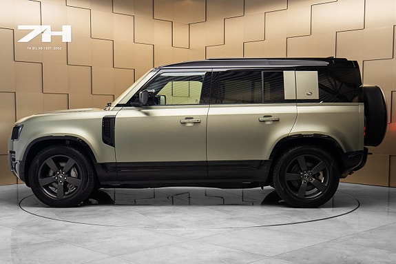 Land Rover Defender 110 2 of 5